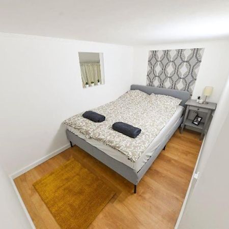 2 Bedroom Flat In Damjanich Str., Hirsch Boedapest Buitenkant foto