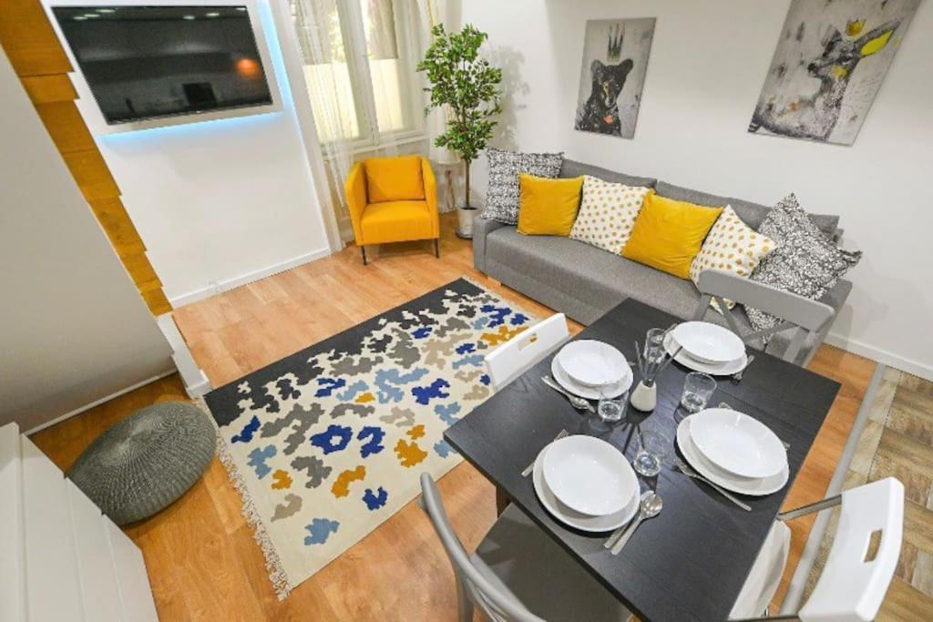 2 Bedroom Flat In Damjanich Str., Hirsch Boedapest Buitenkant foto