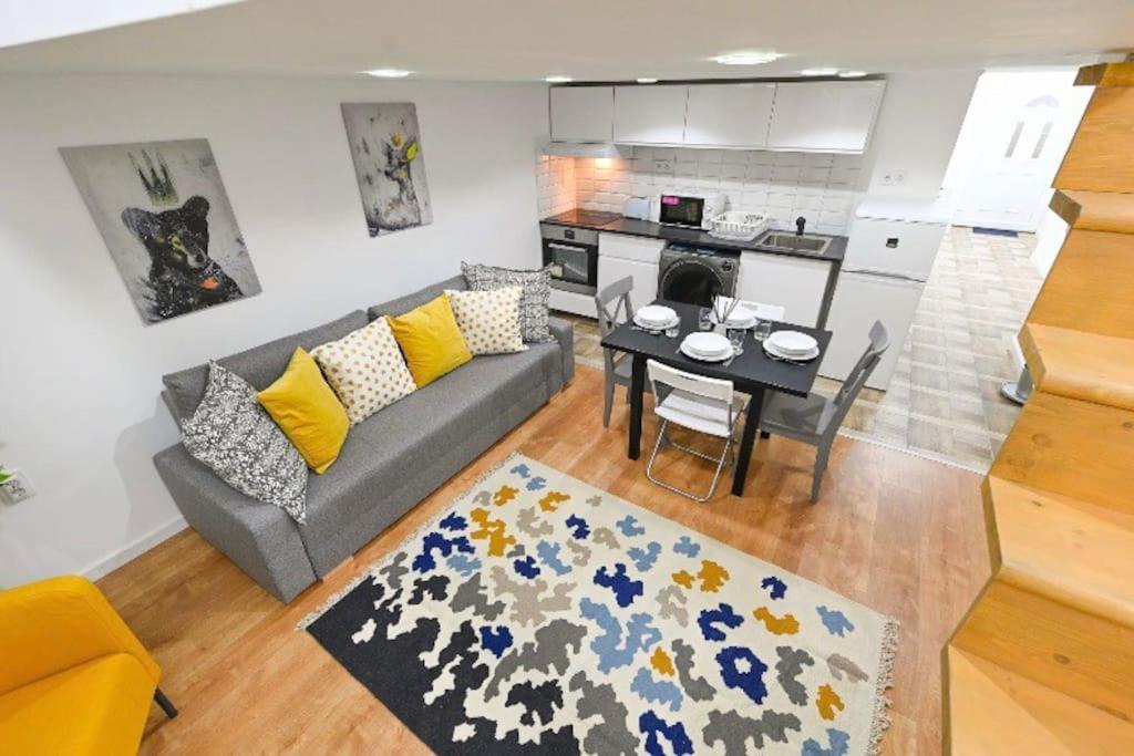 2 Bedroom Flat In Damjanich Str., Hirsch Boedapest Buitenkant foto